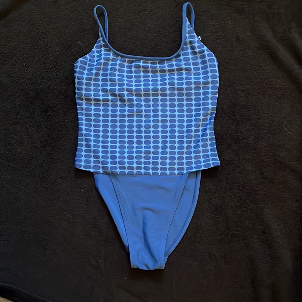 Nike Women’s One-piece Swimsuit (M) - Blue